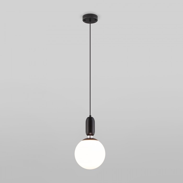 Подвесной светильник со стеклянным плафоном 50197/1 черный Eurosvet