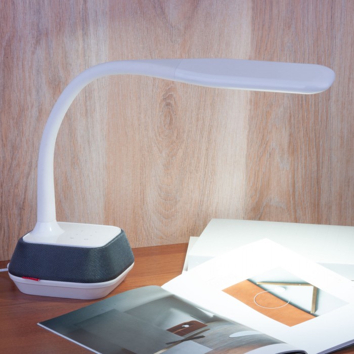 Светодиодная настольная лампа с динамиком Eurosvet 80417/1 белый